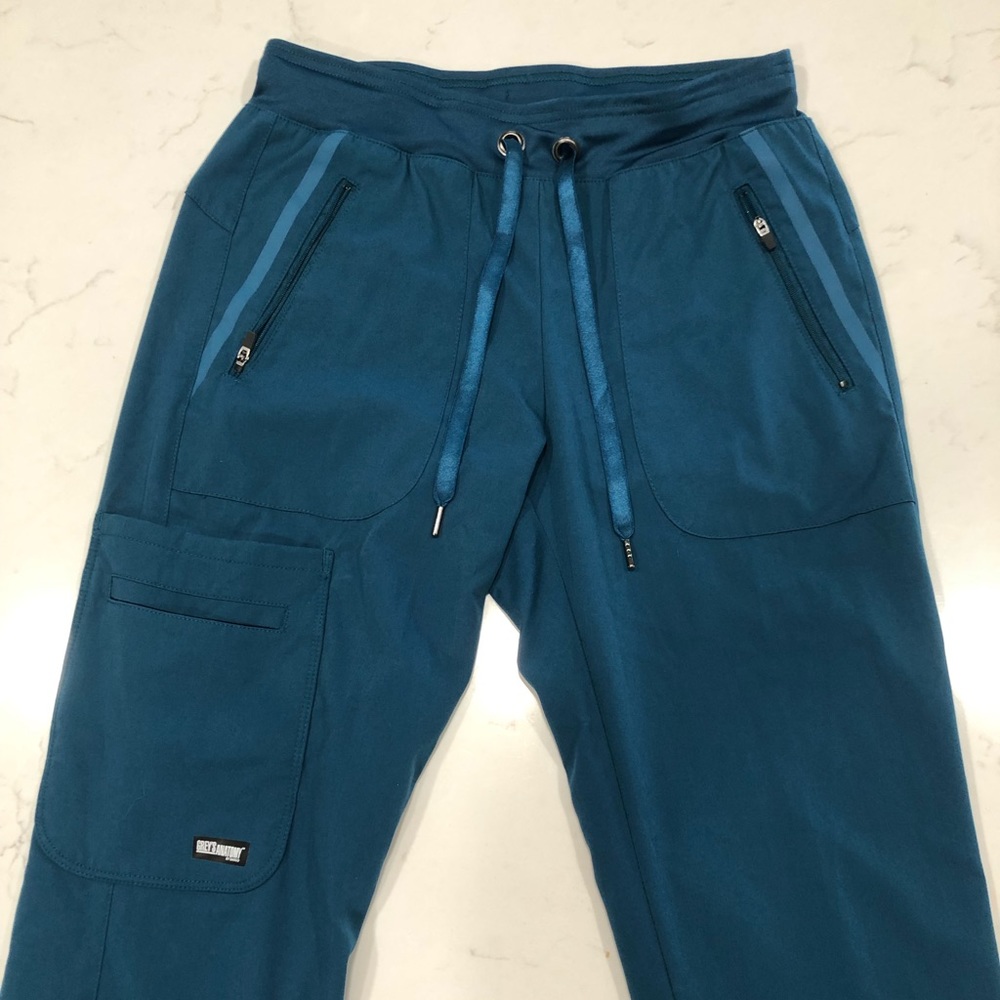 Grey’s Anatomy Teal Scrubs